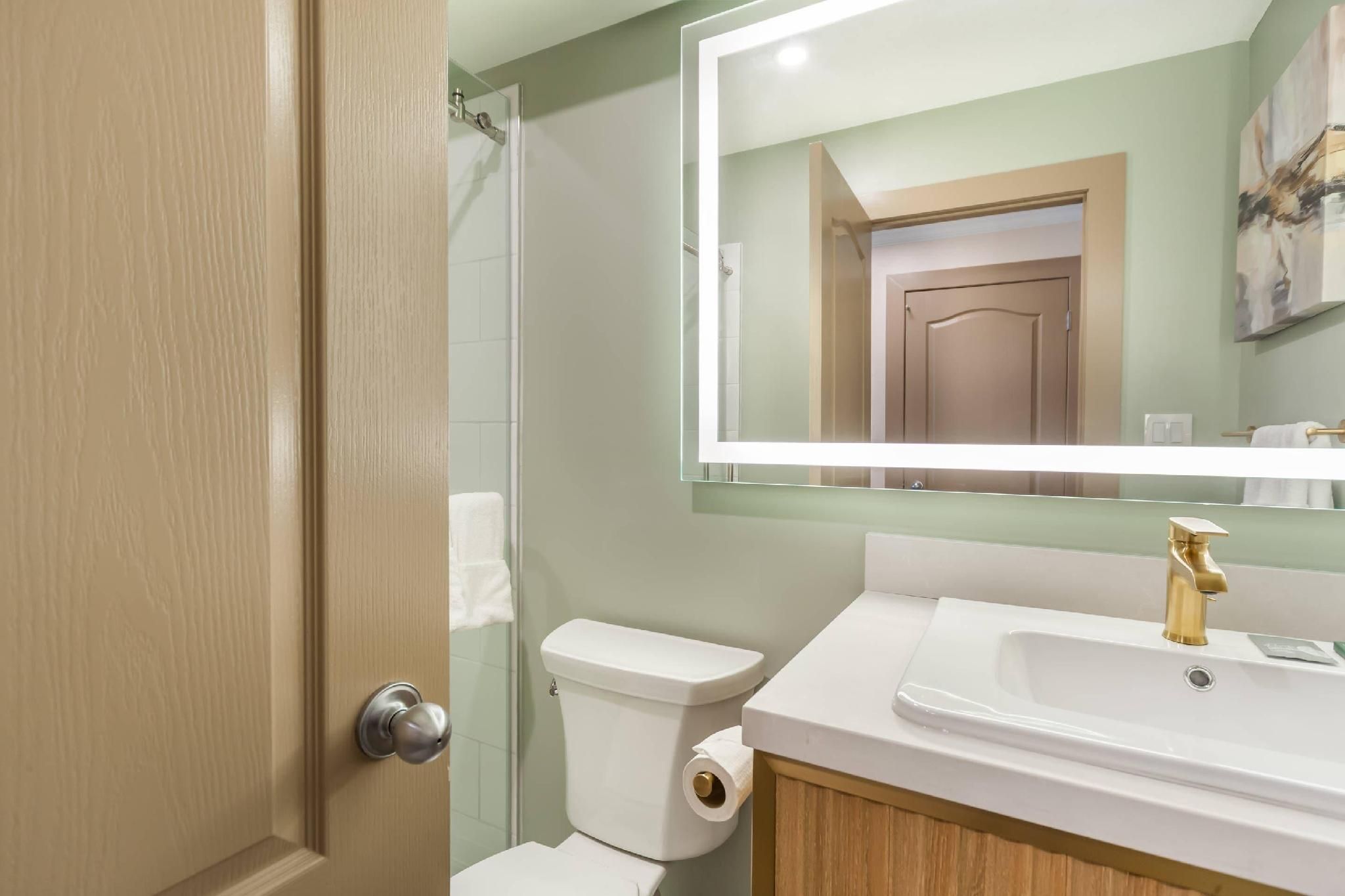 2 Queen Beds - No Smoking