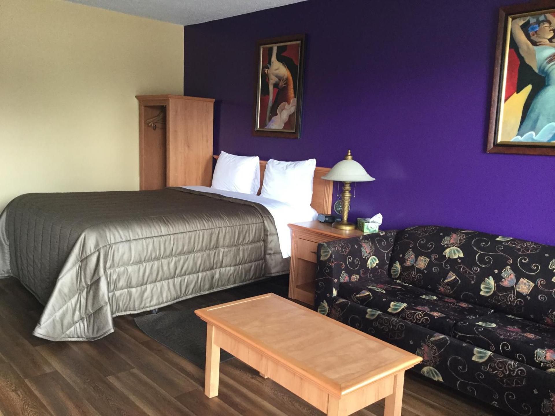 Queen Room