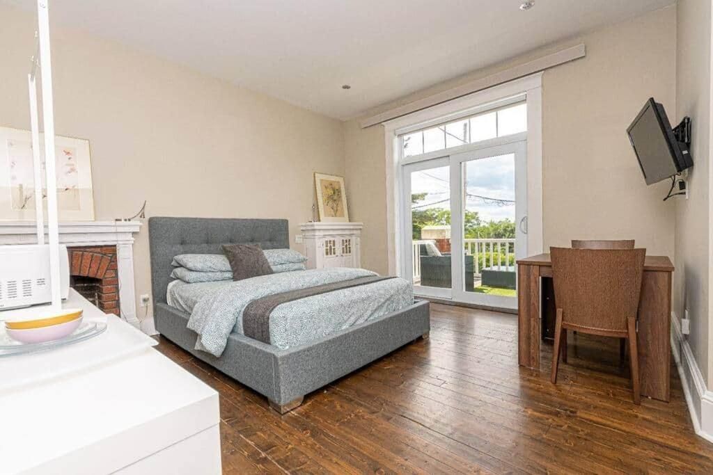 Suite with City View