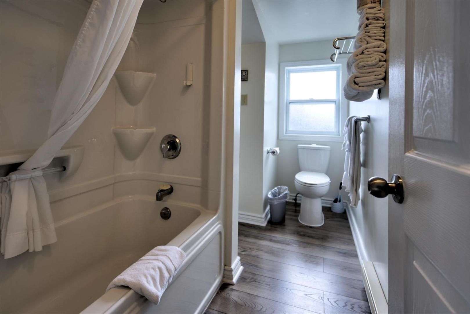 Deluxe Family Suite