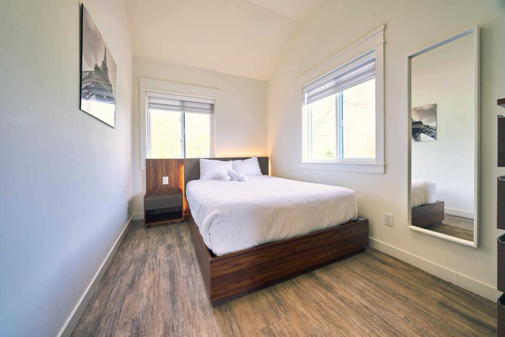 Two-Bedroom House Cottage 21