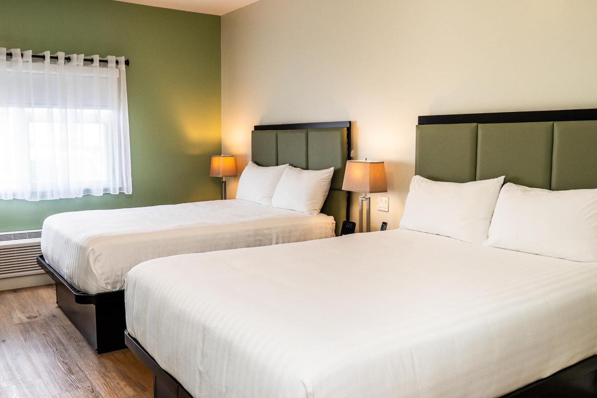 2 Queen Beds Non-Smoking Dream
