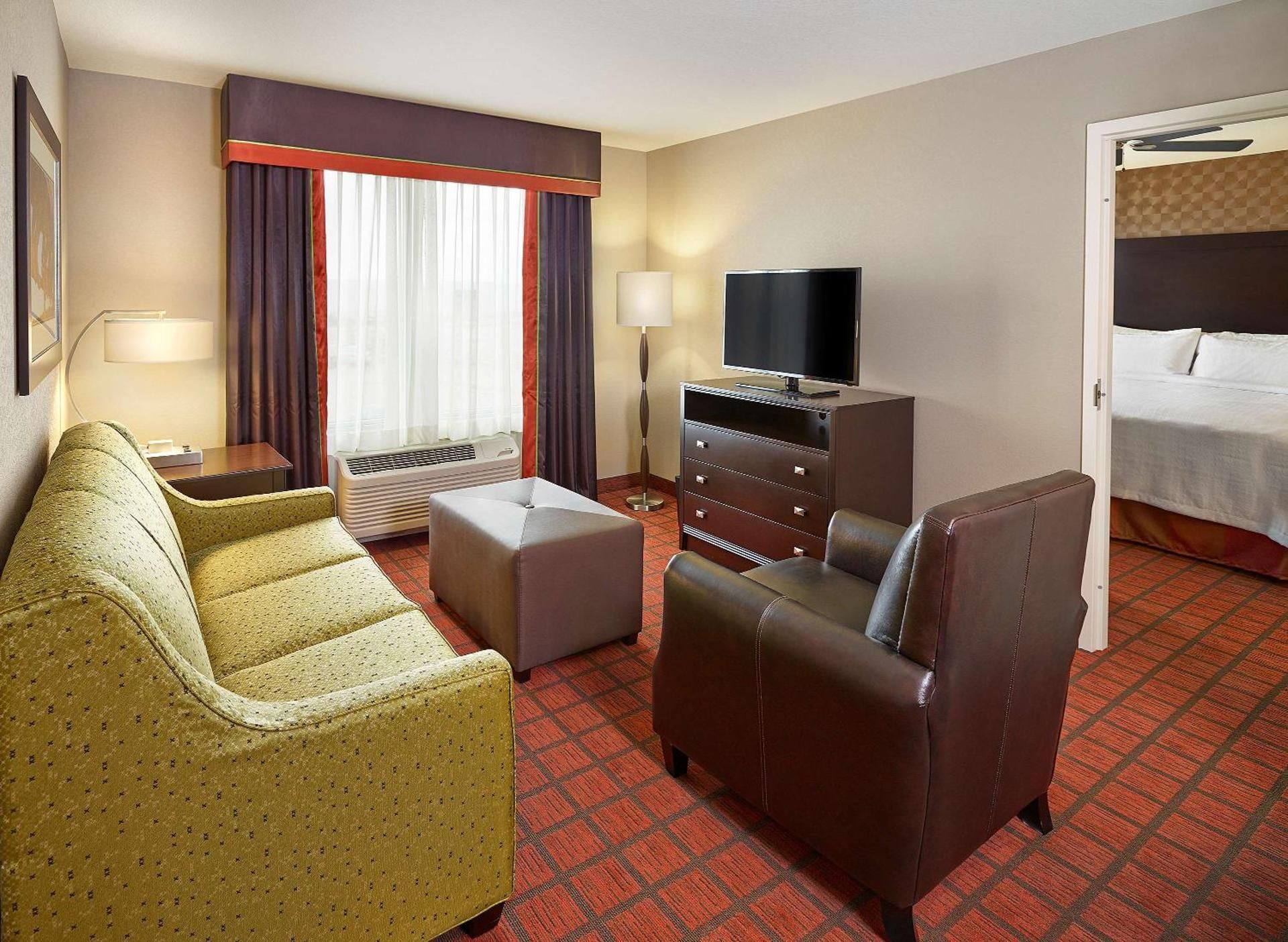 One-Bedroom King Suite - Non-Smoking