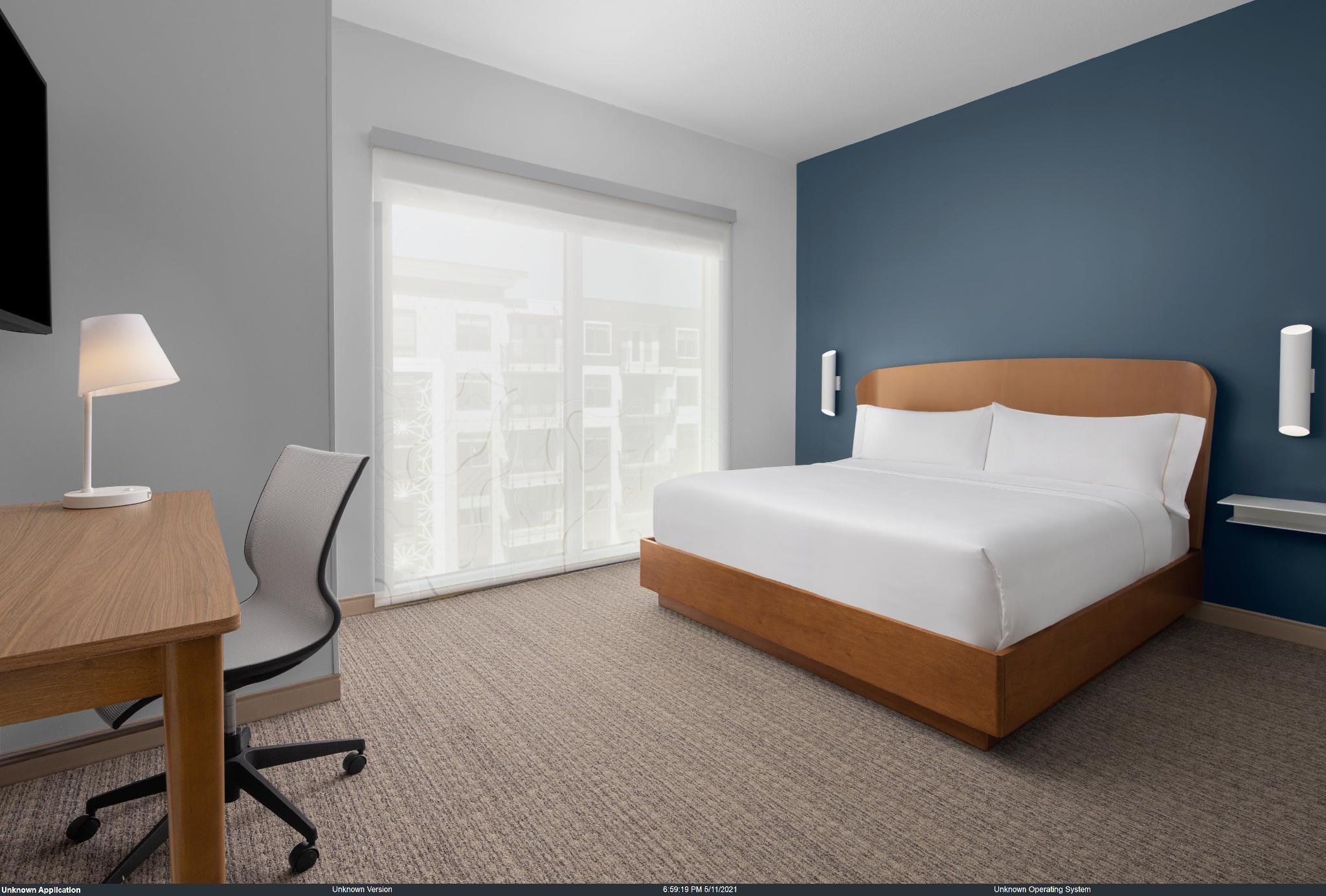 Commons King Room, Guest room, 1 King