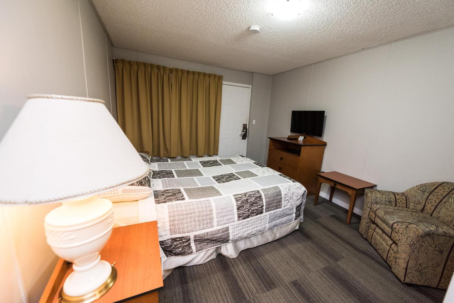 Olympia Lodge Standard Queen Room