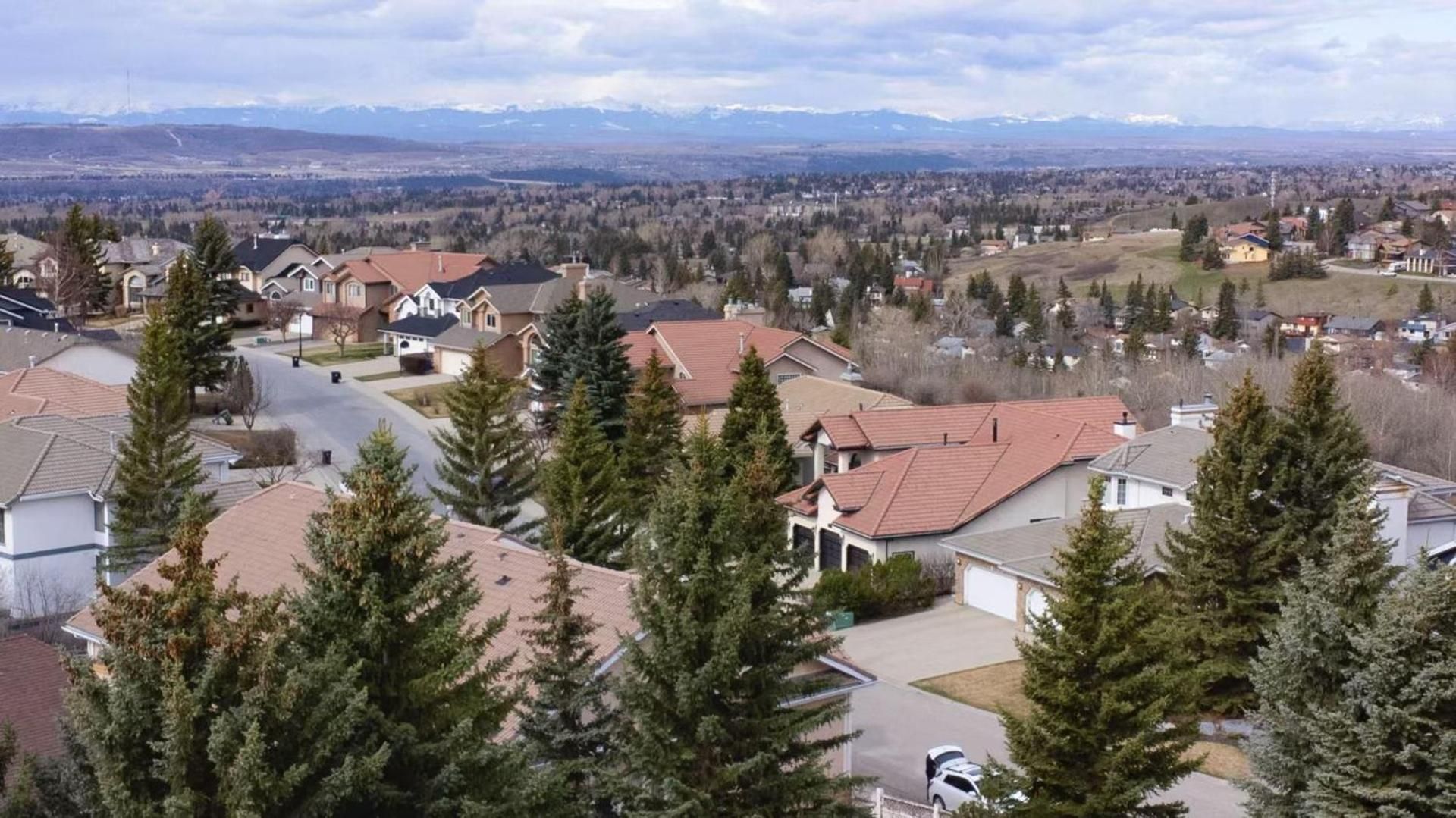 Spacious mountain view guesthouse