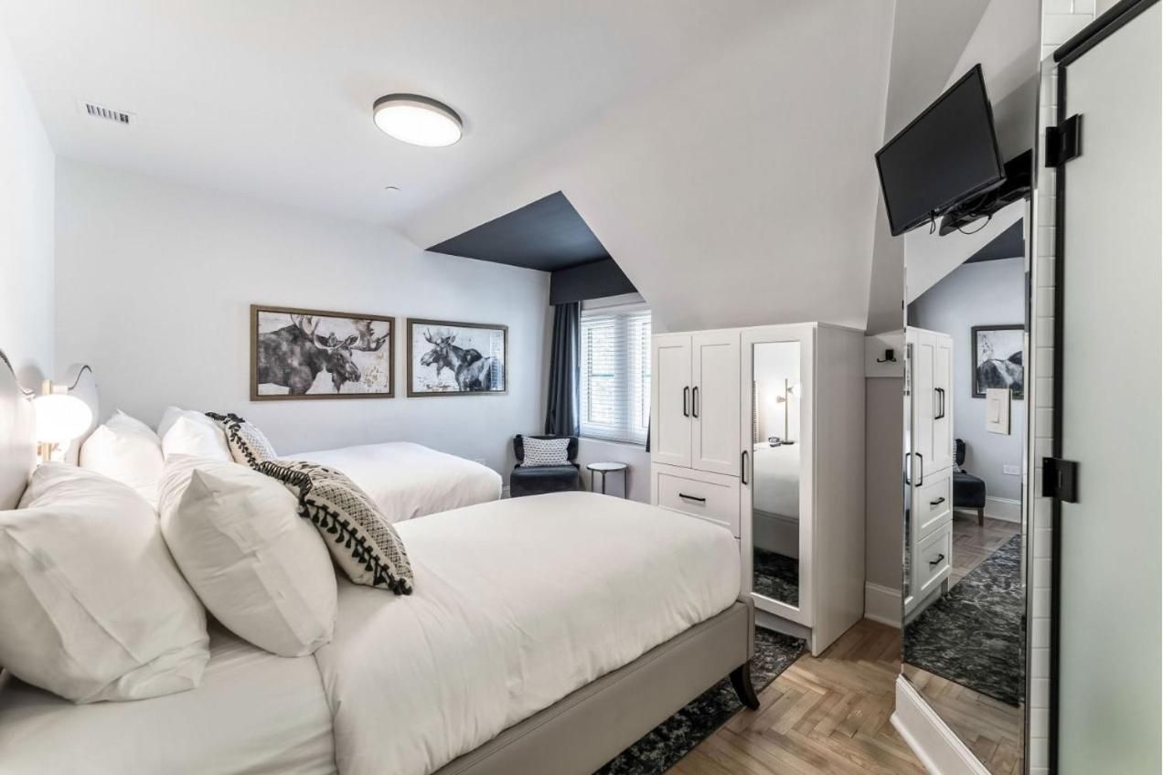 Deluxe Double or Twin Room