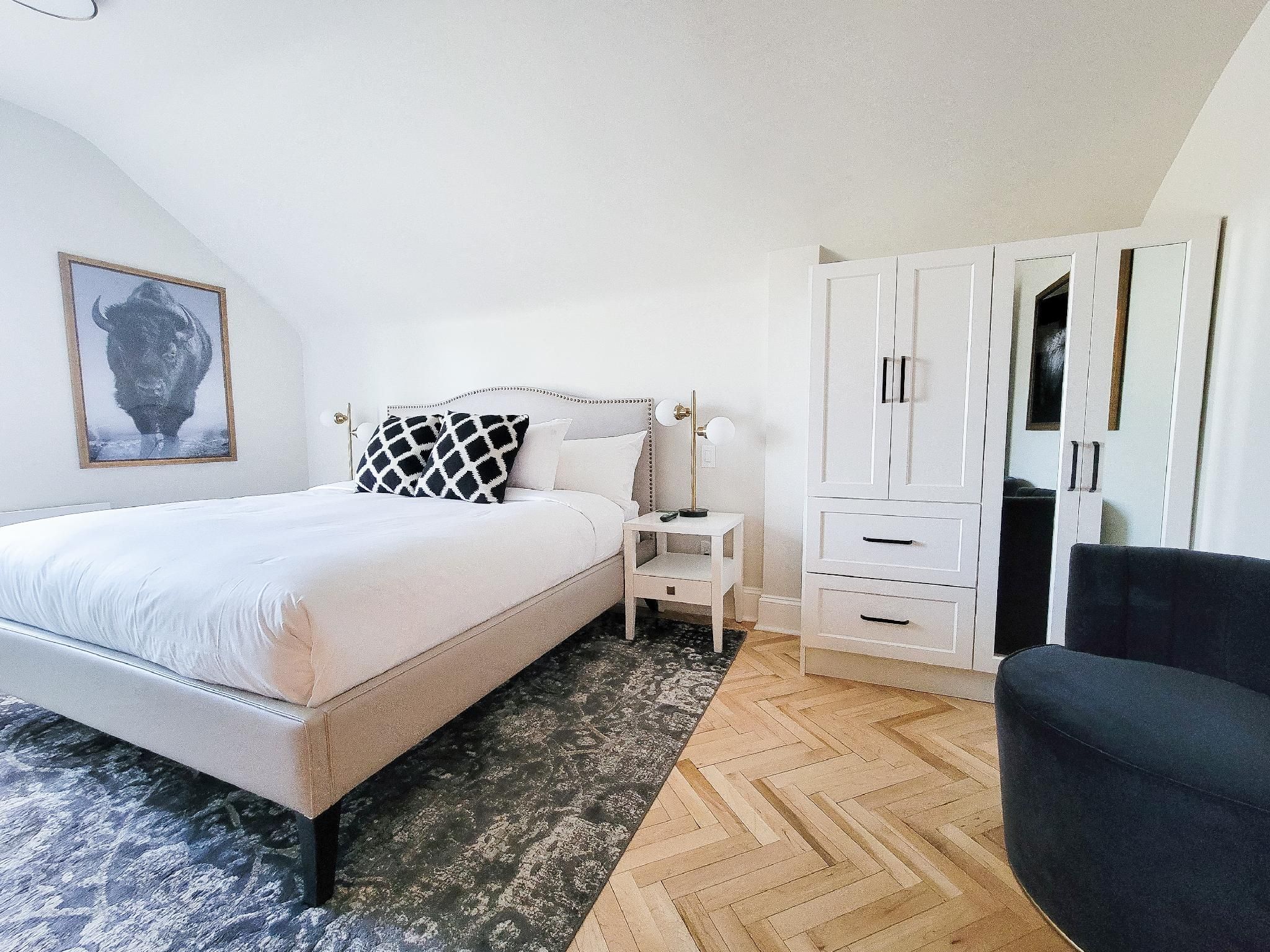 Premium King Suite