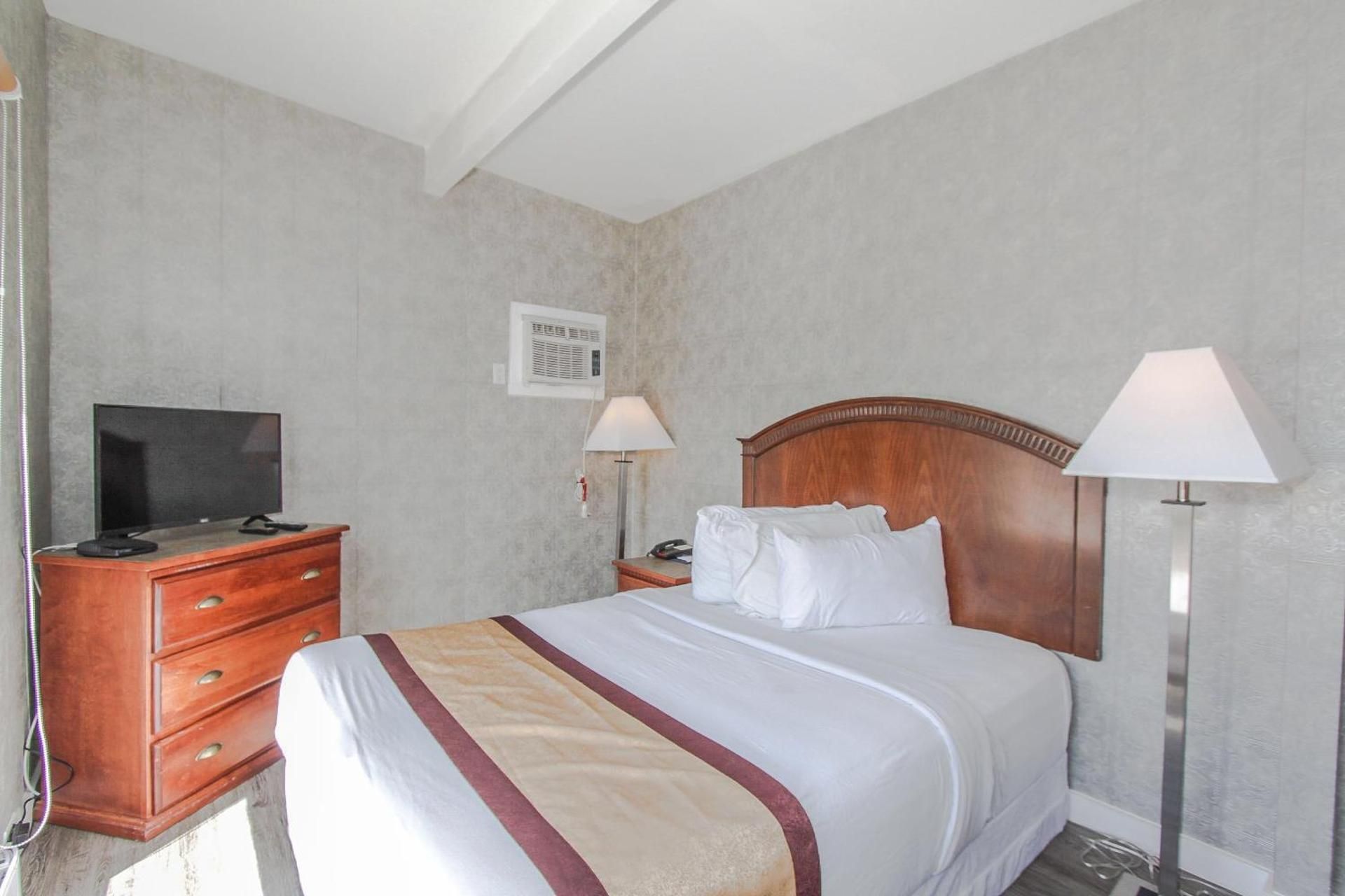 2 Queen Beds Suite Non-Smoking