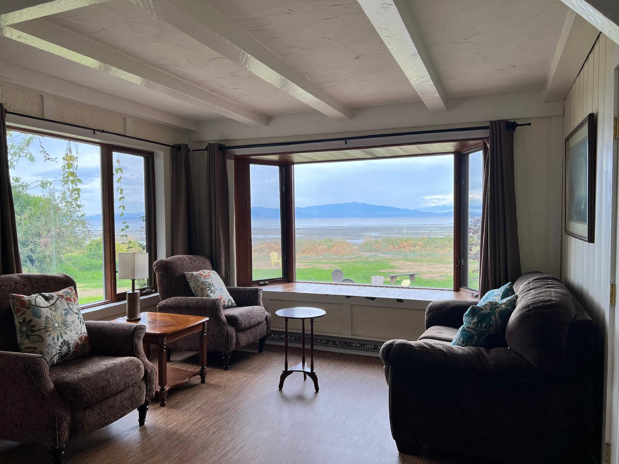 Sea Edge Beachside Hotel Oceanview Beach House 2