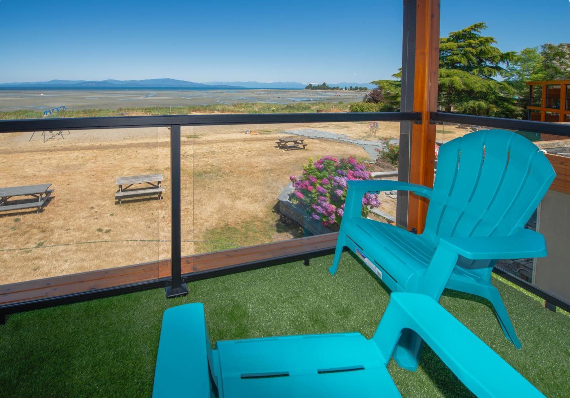 Sea Edge Beachside Hotel Double Room with Sea View 2