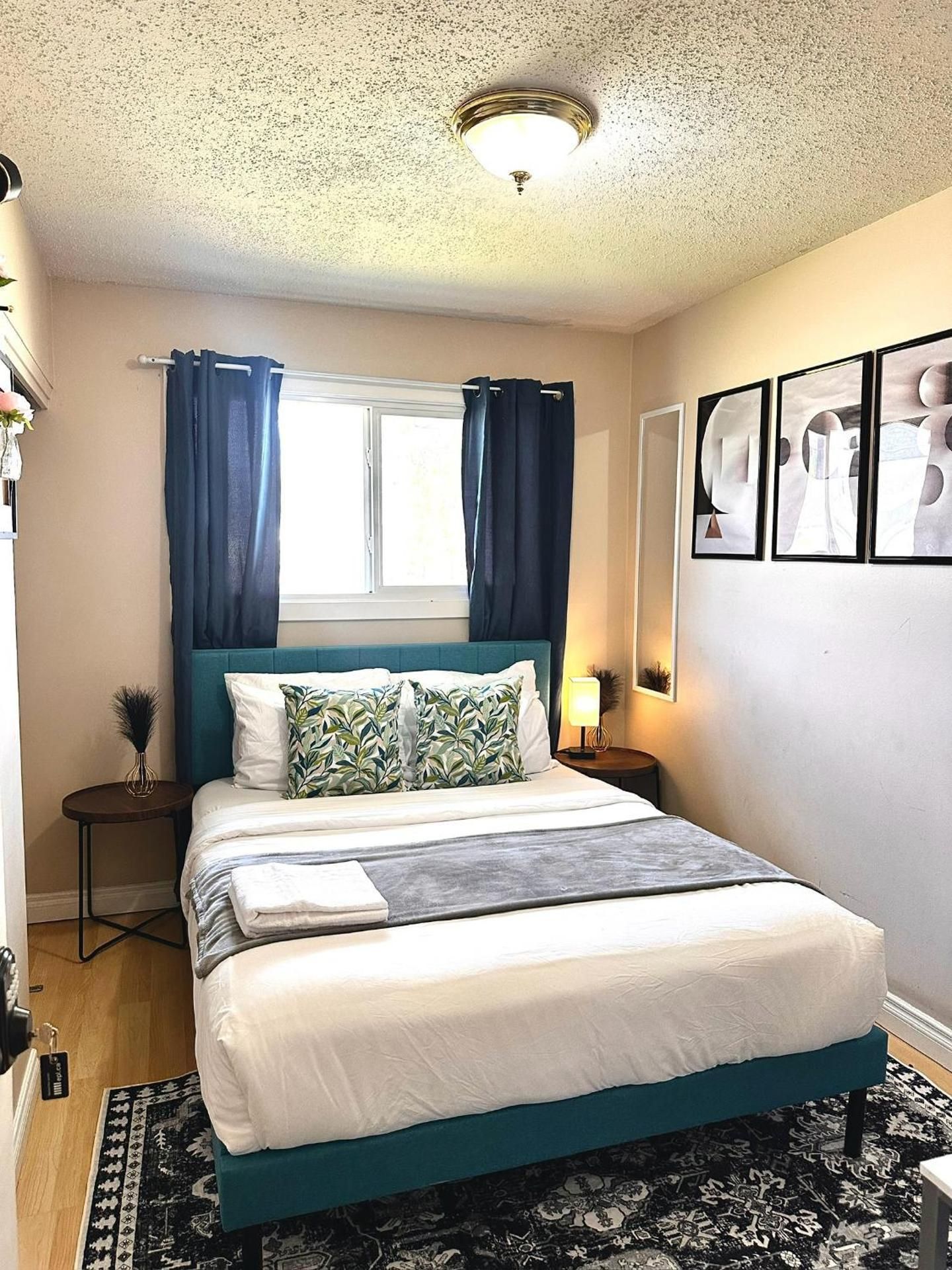 Double Room with Shared Bathroom