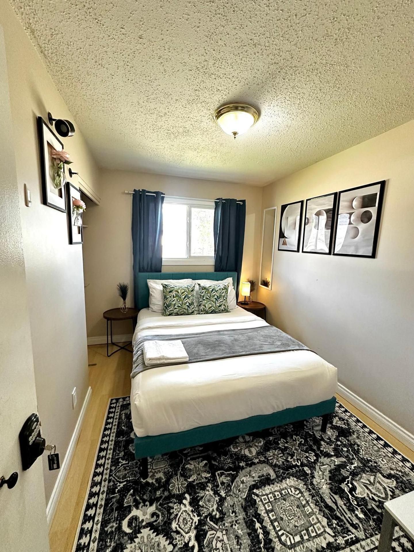 Double Room with Shared Bathroom