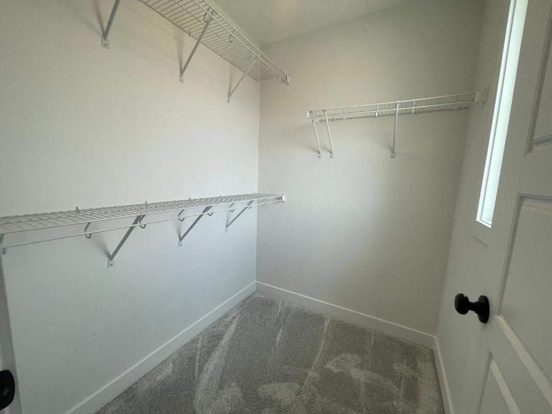 Bedroom private Bathroom in Upland