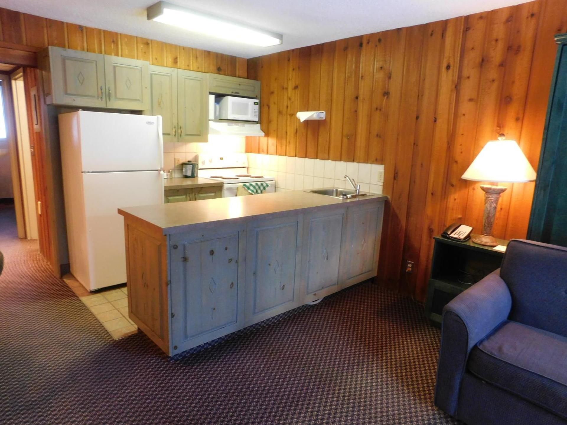 Douglas Fir Resort & Chalets One-Bedroom Condo with Fireplace 3