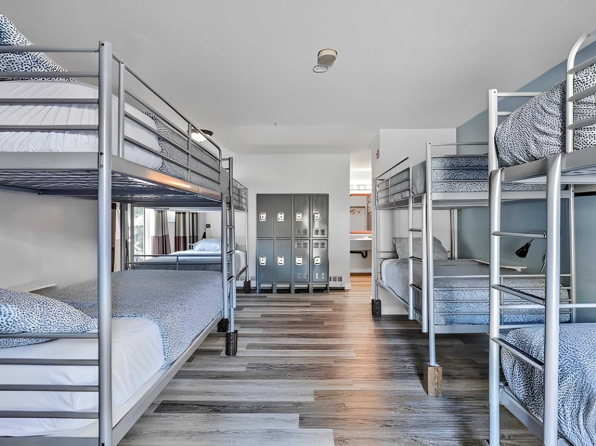 Samesun Banff 10-Bed Mixed Dormitory Room