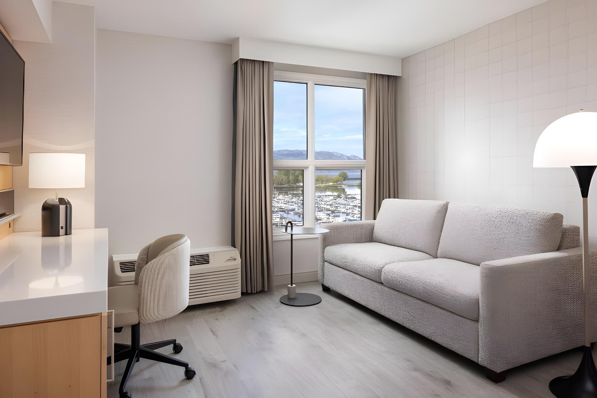 Guest room, 1 King, Lake view