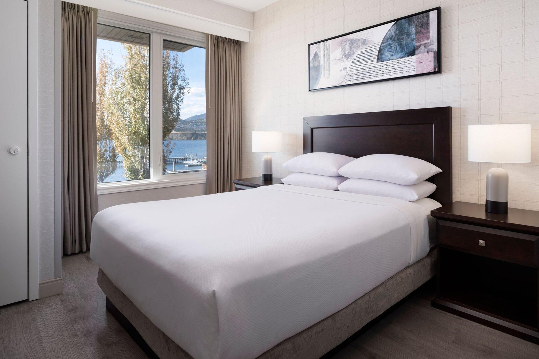 Grand Okanagan Loft, 2 Bedroom Residence, Bedroom 1: 1 Queen, Bedroom 2(Loft): 1 Queen, Sofa bed
