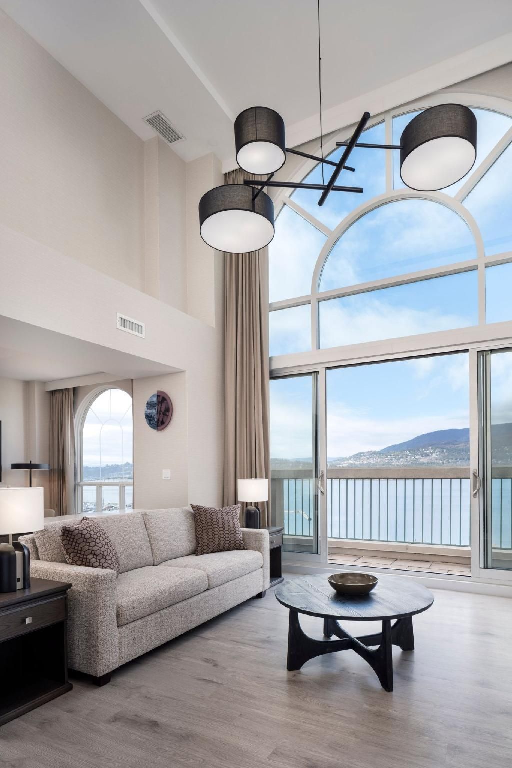 Delta Hotels Grand Okanagan Resort Sunset Suite, 1 Bedroom Suite, 1 King, Sofa bed, Lake view, Balcony: 2 3