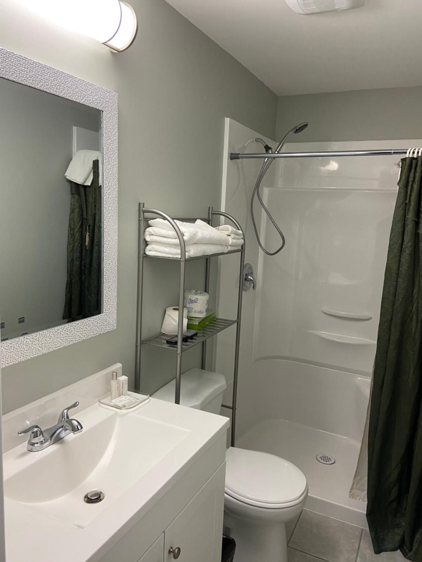 Standard Queen Room