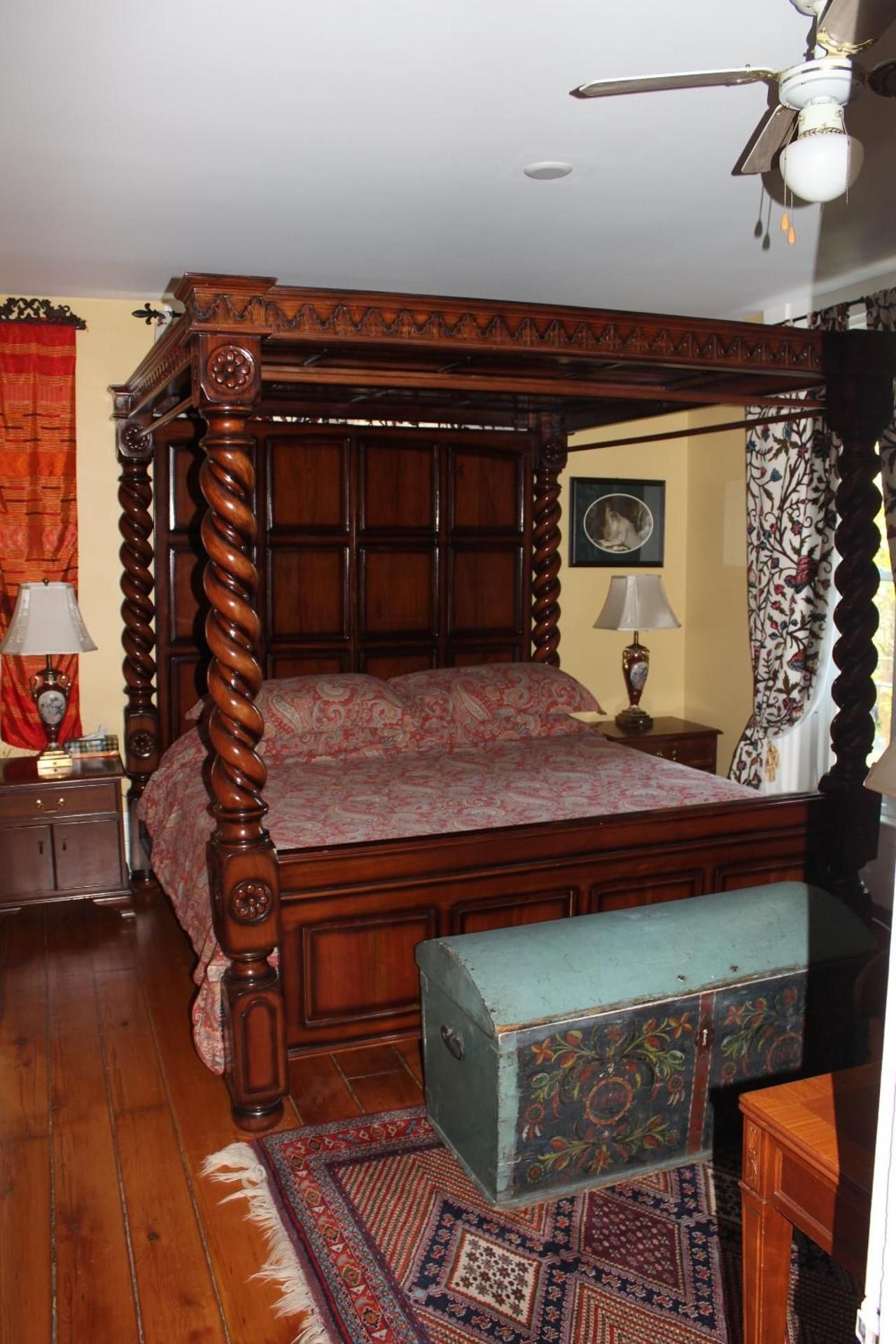 Auberge Chesley's Inn Deluxe King Room