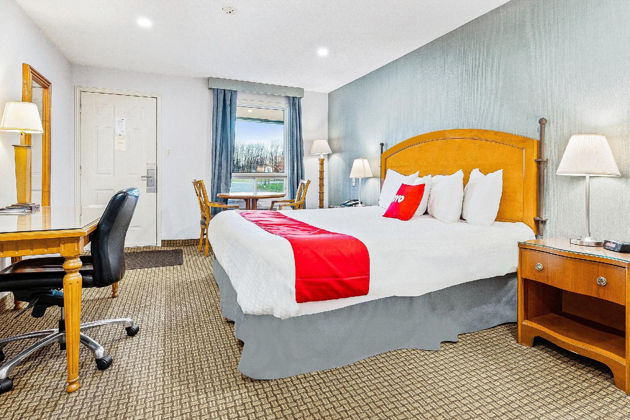 King Bed Accessible with Fireplace