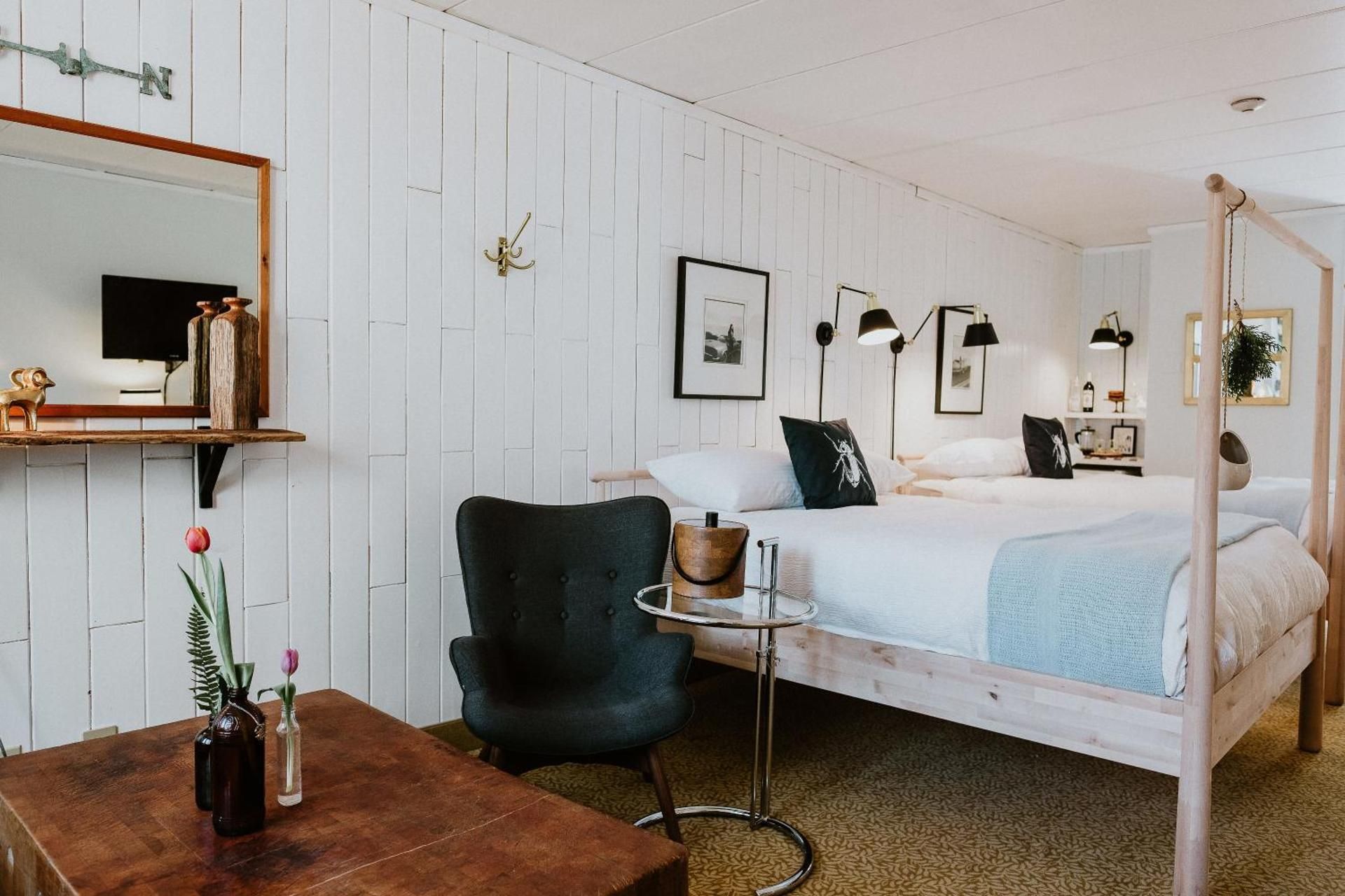 Deluxe King Suite