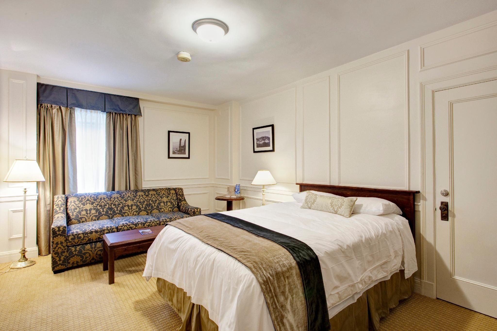Digby Pines Golf Resort and Spa Standard Room with Queen Bed and Pullout