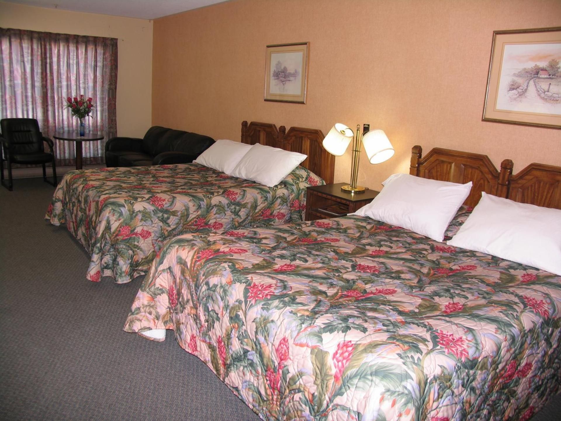 Deluxe Queen Room with Two Queen Beds