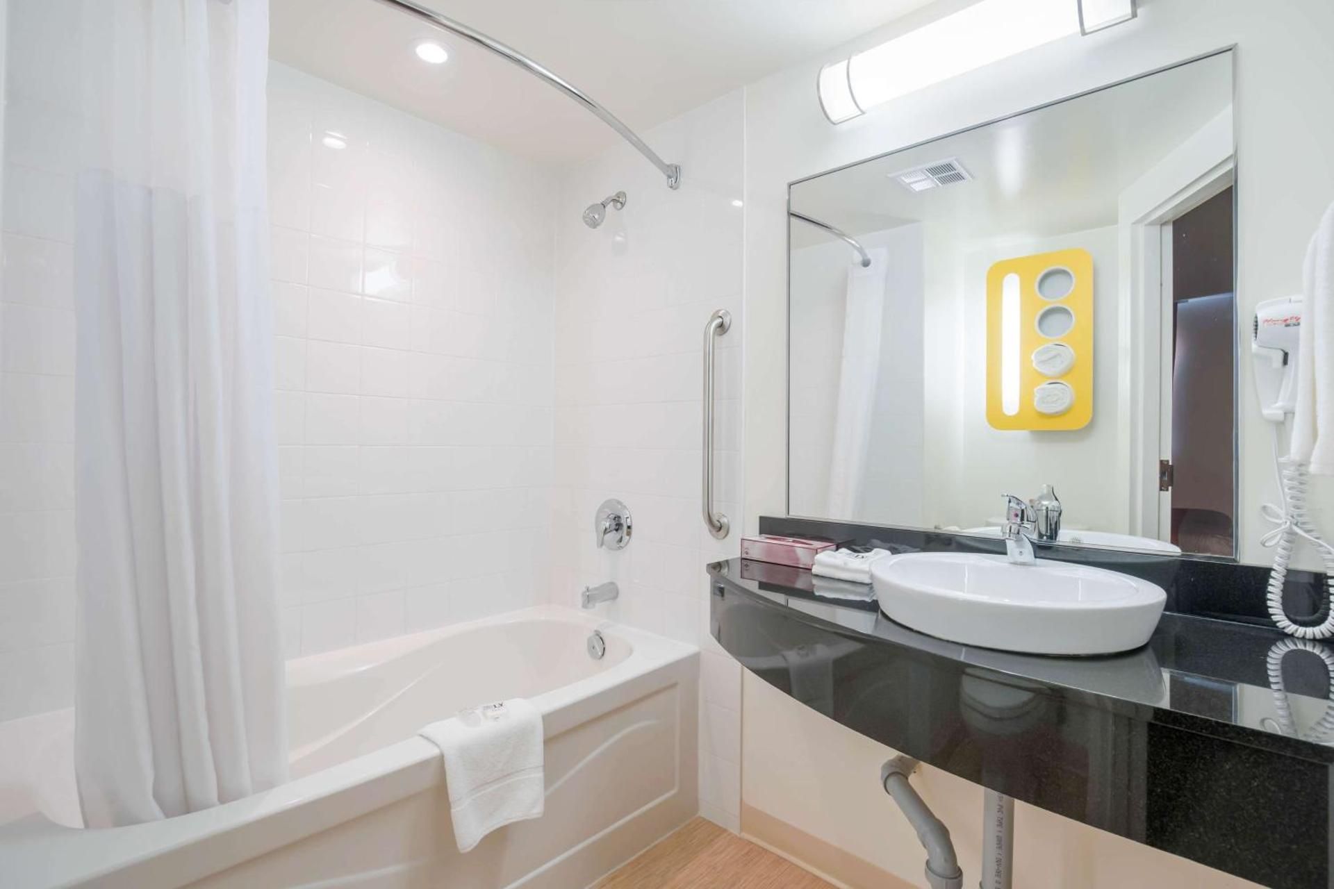 Deluxe Double Room - Non-Smoking