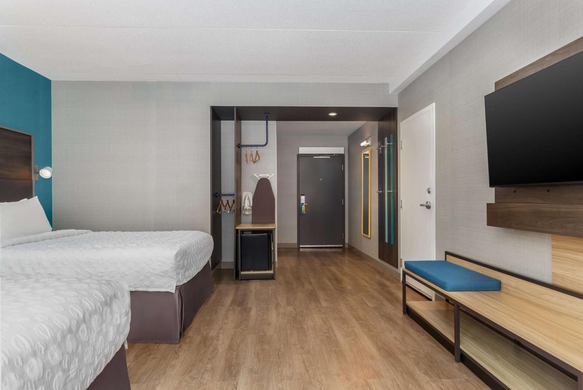 Queen Room with Two Queen Beds - Mobility Access