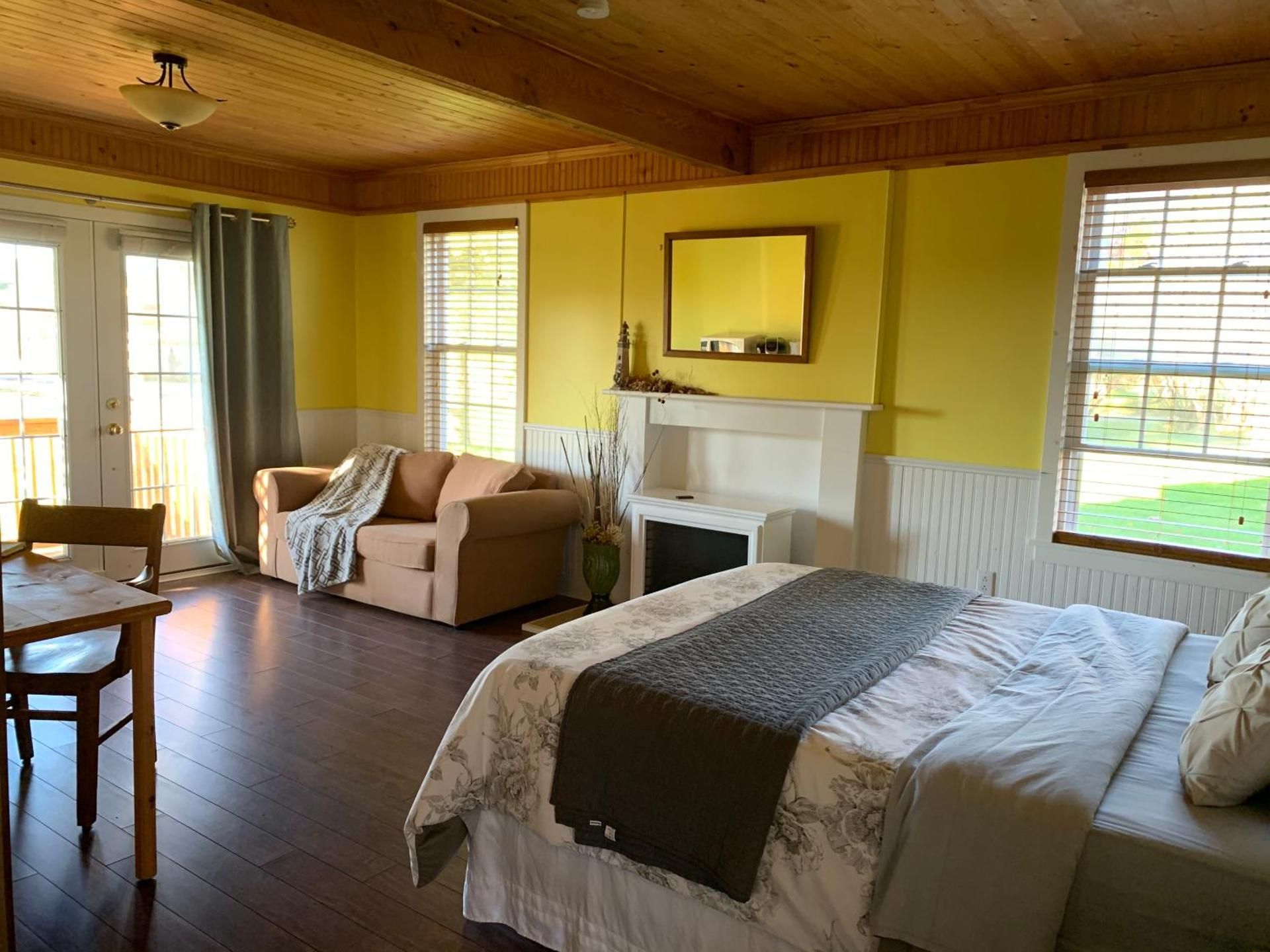 Queen Room with Balcony