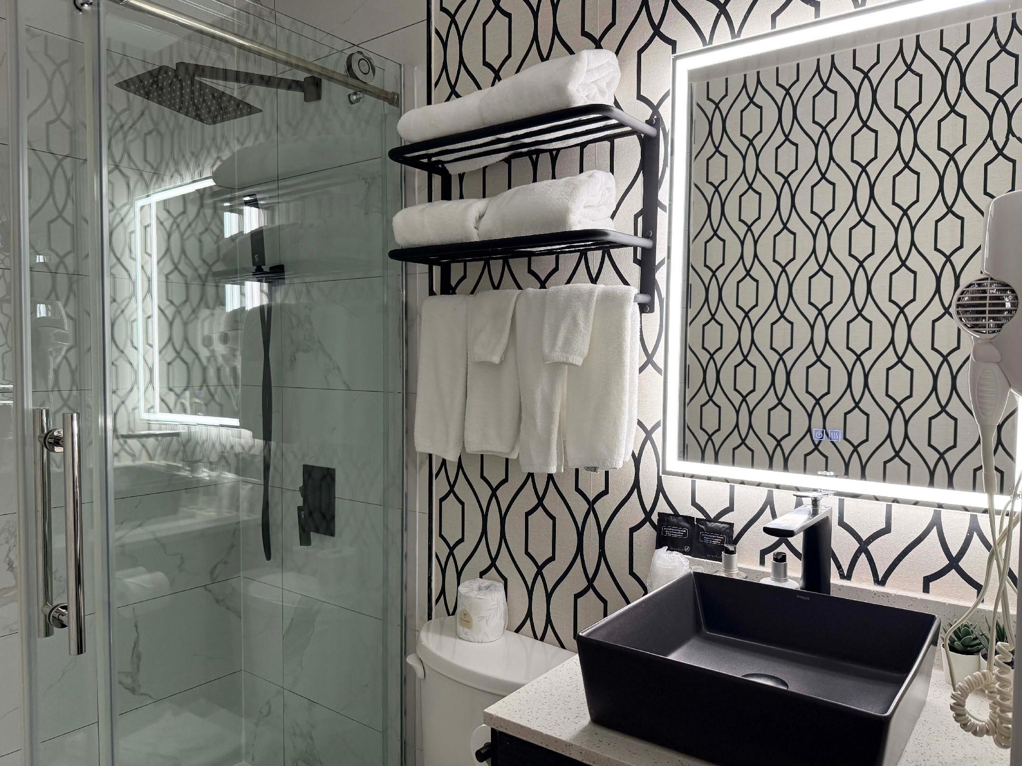 The Spot Classic King Room 3