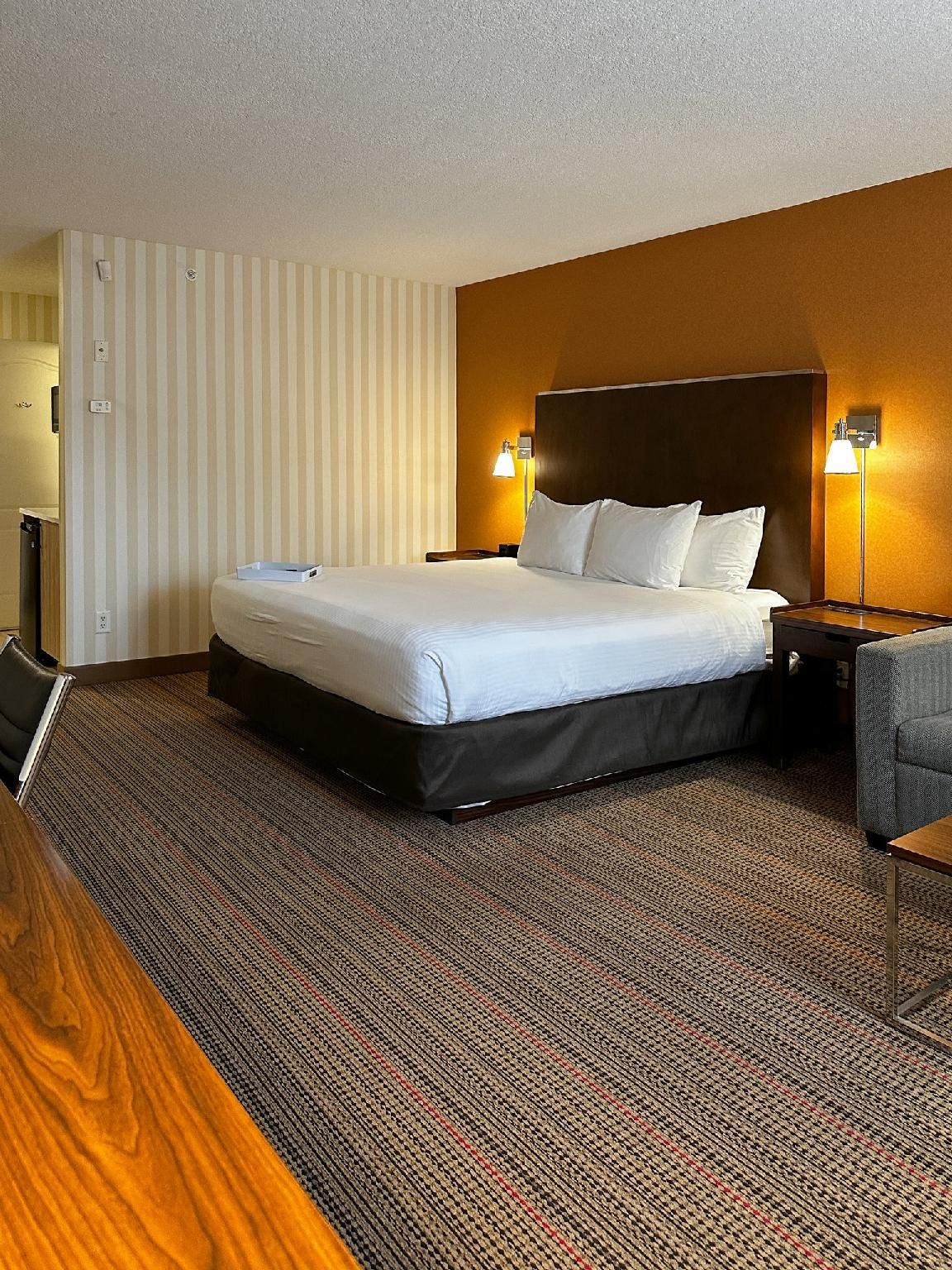 Upgraded King Room with Mini Kitchenette