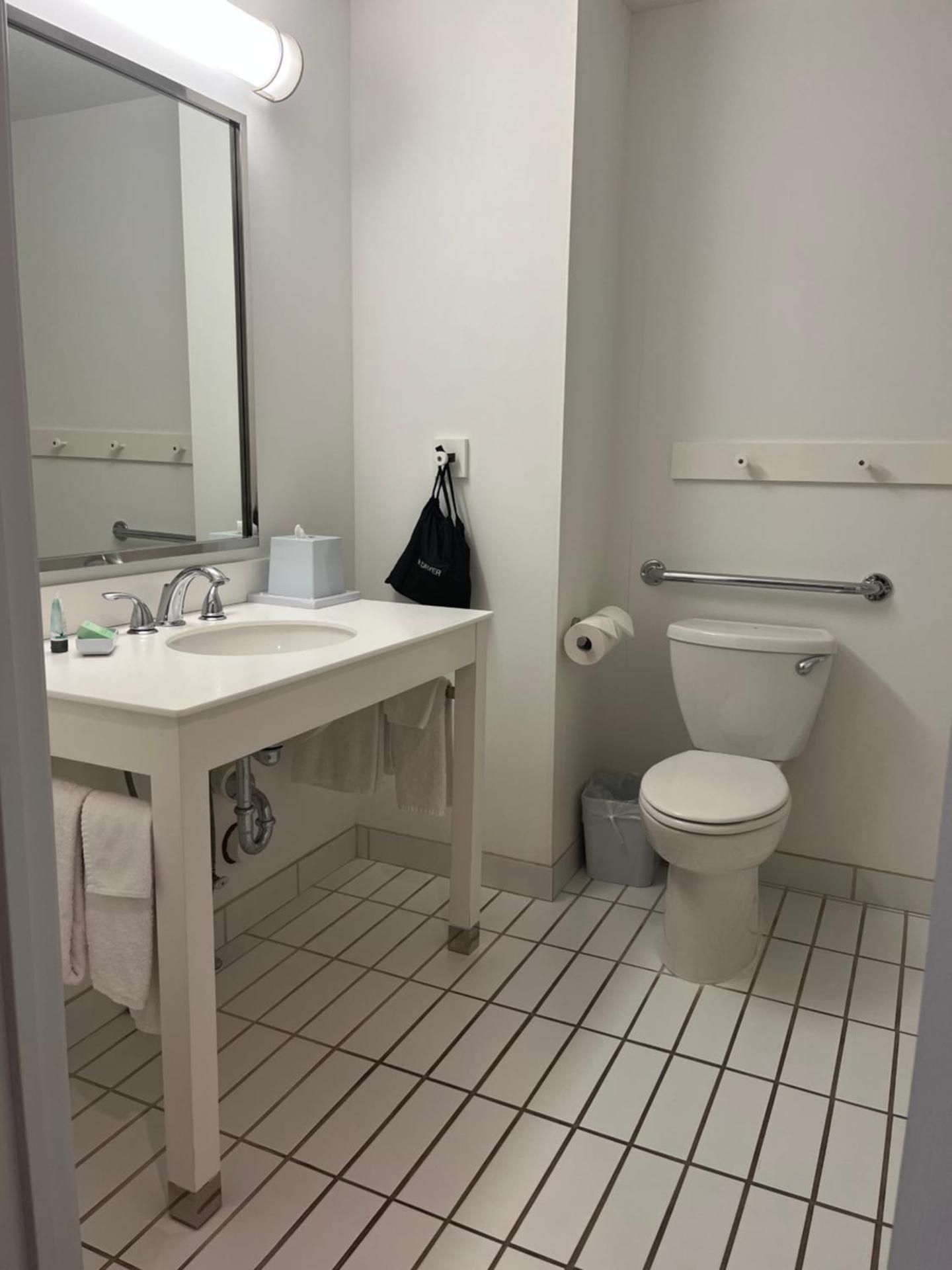 Queen Room - Disability Access