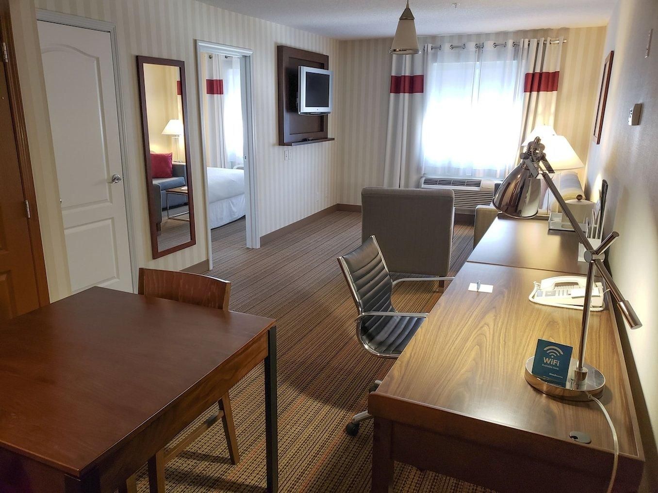 One Bedroom Queen Suite with Mini Kitchenette