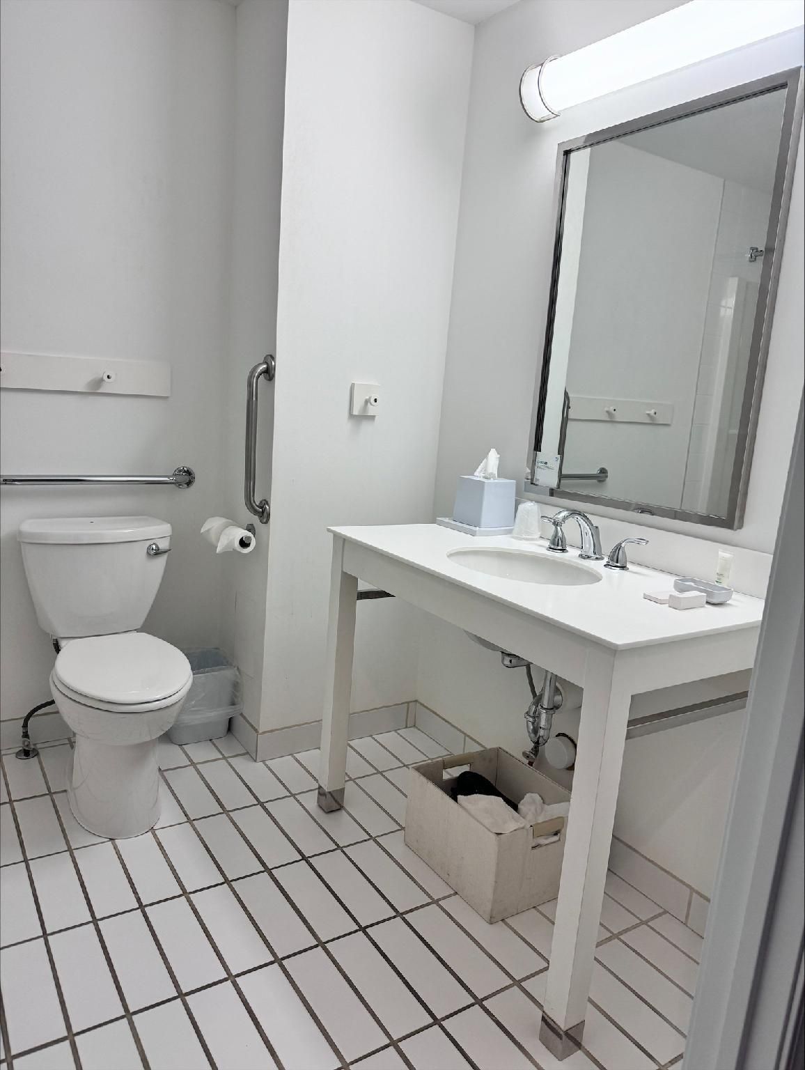One Bedroom Queen Suite with Mini Kitchenette
