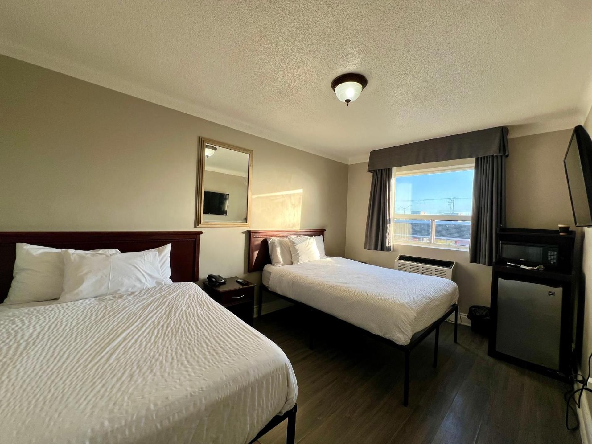 Queen Room with Two Queen Beds - Non-Smoking