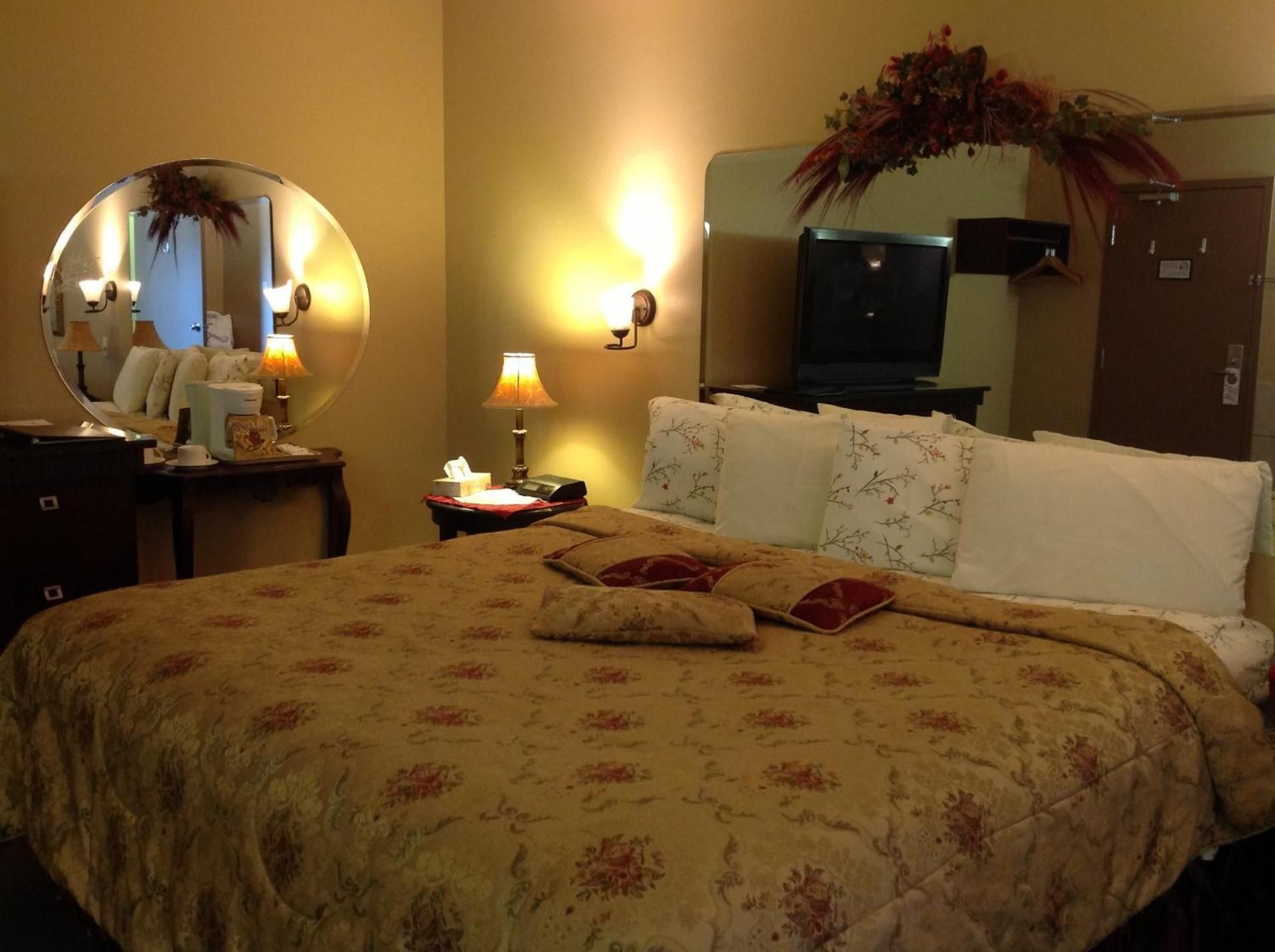 King Room with Hot Tub