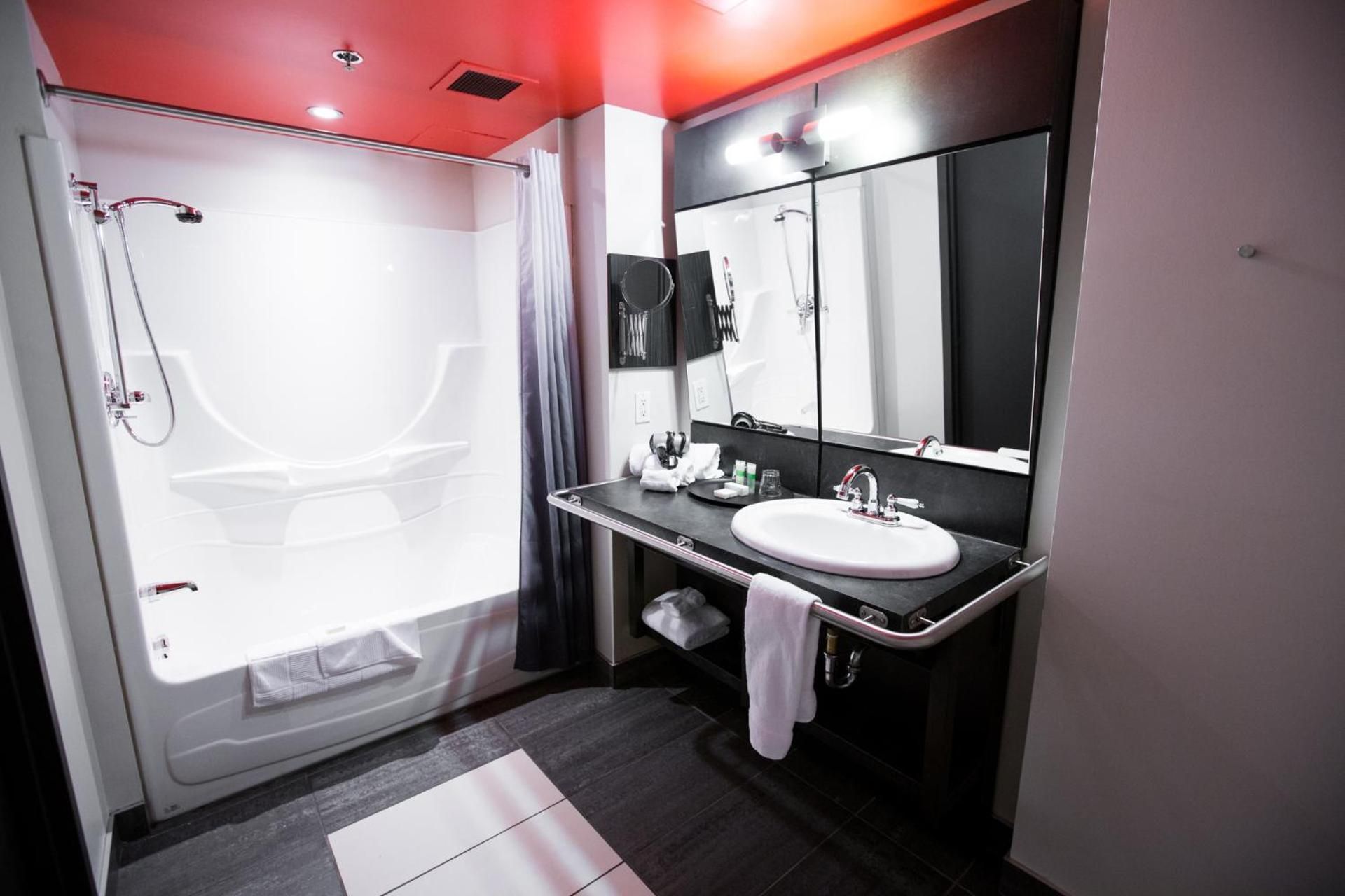 Grand Times Hotel – Aeroport de Quebec Comfort Queen Room 3