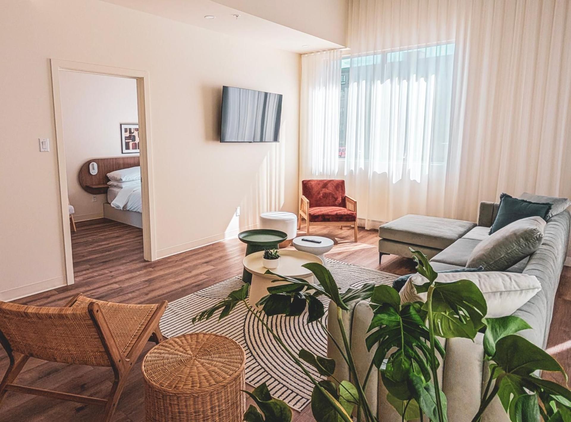 Three-Bedroom Deluxe Apartment