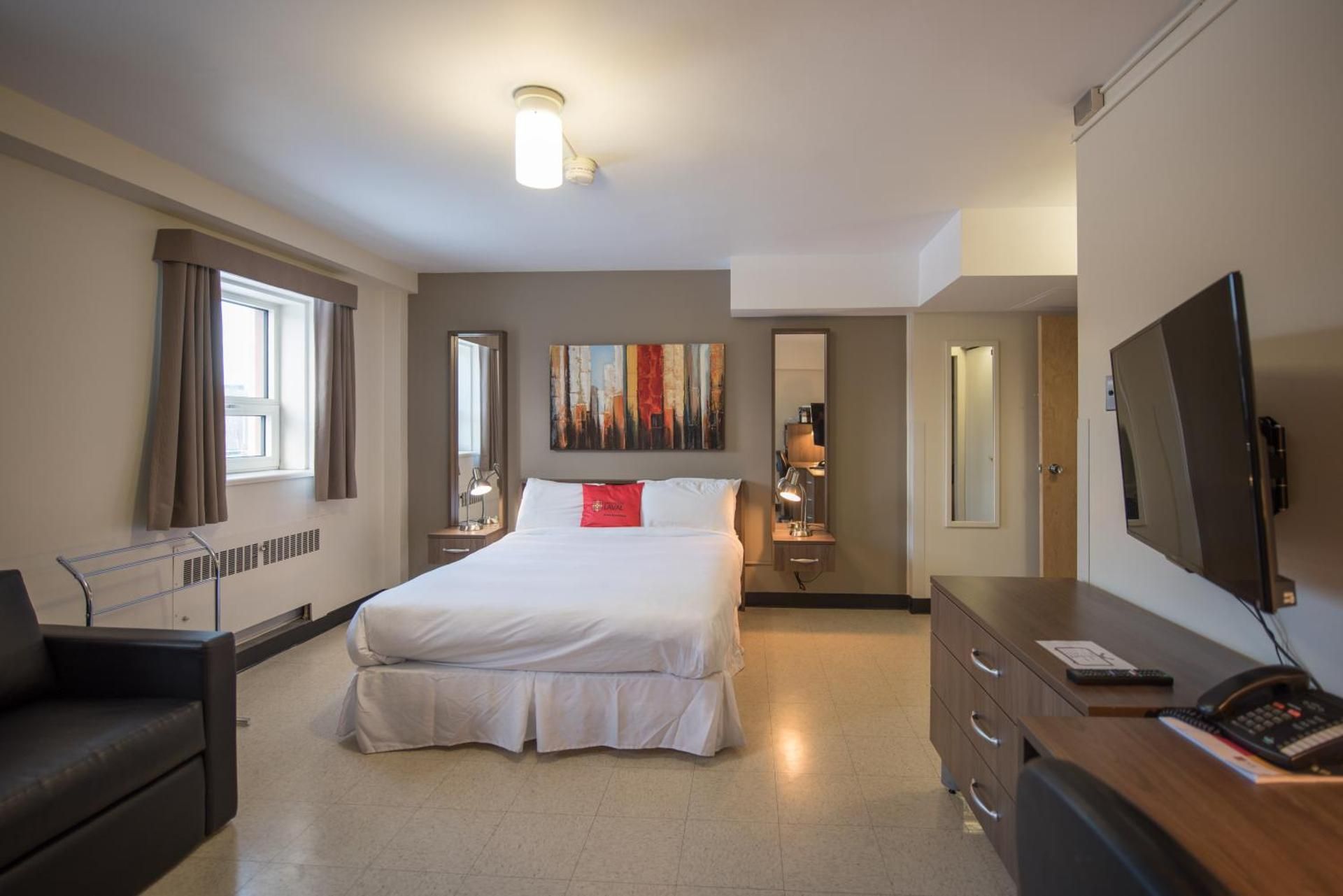 Residences Université Laval - Campus Accommodation Double Room with Bathroom 2