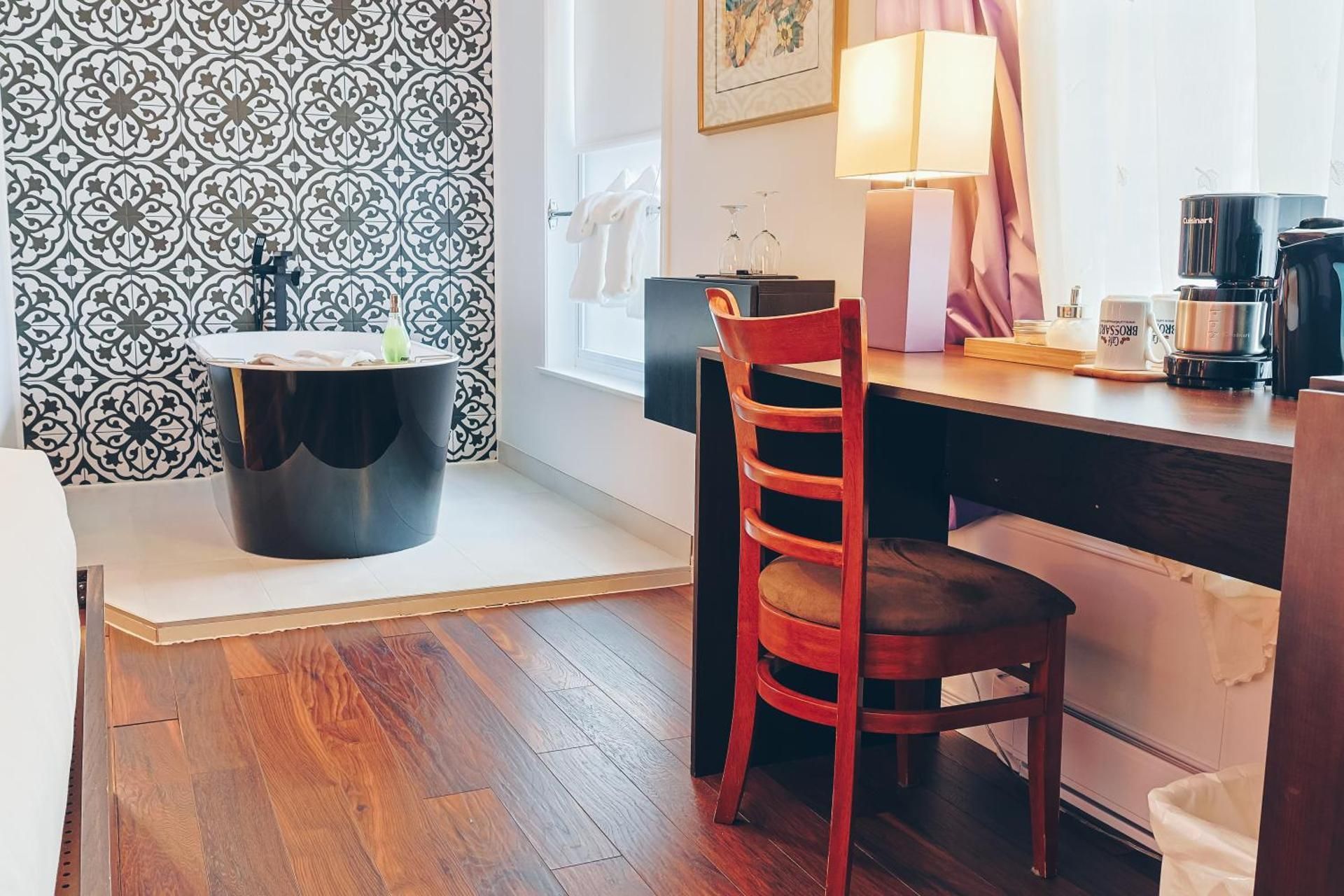 Deluxe Room With Bath