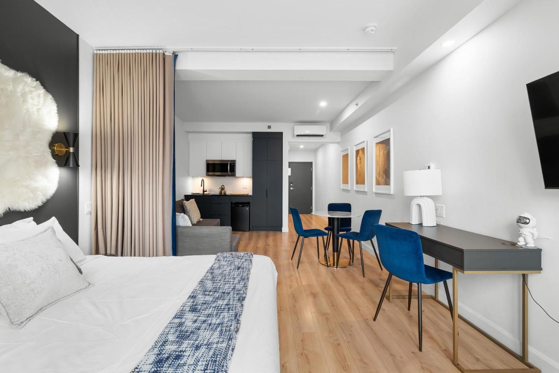 Superior Apartment with City View