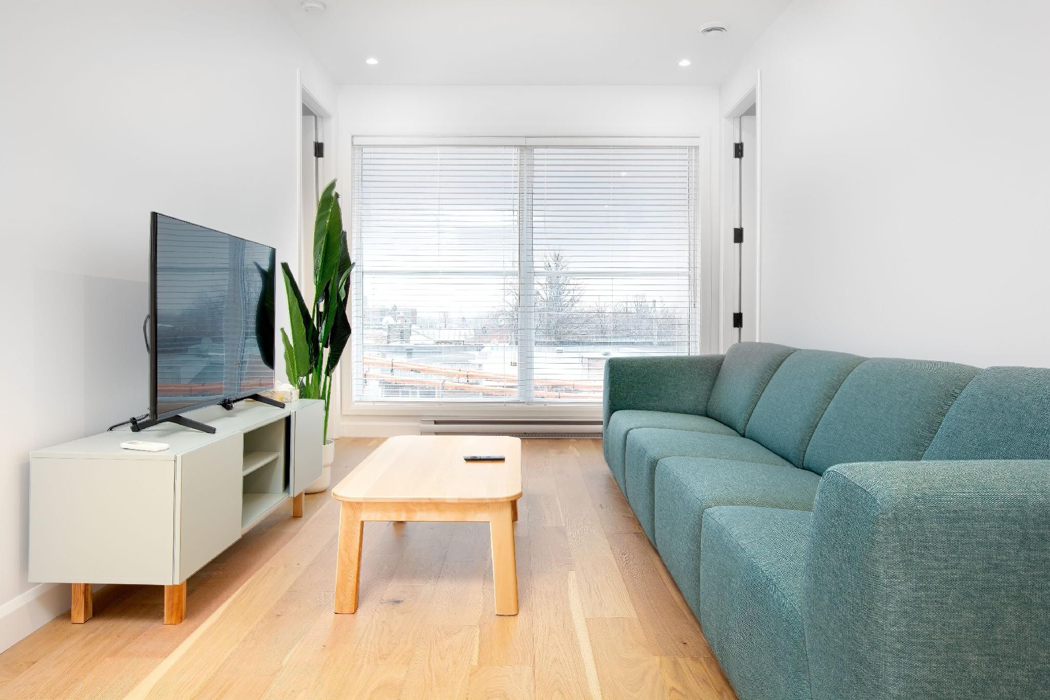 2-bedroom and 2-bathroom apartment - SF201