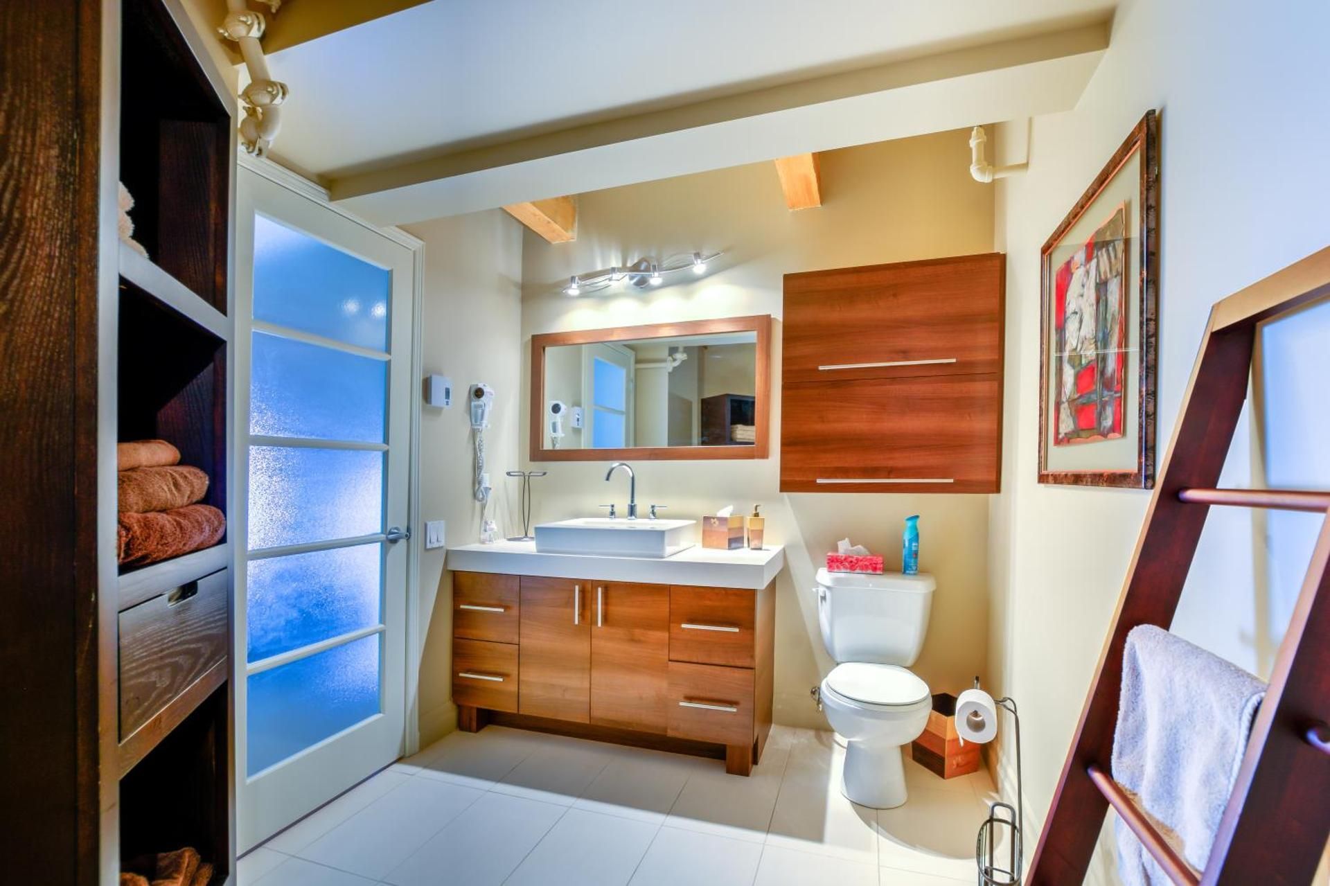 Les Lofts 1048 Loft 203