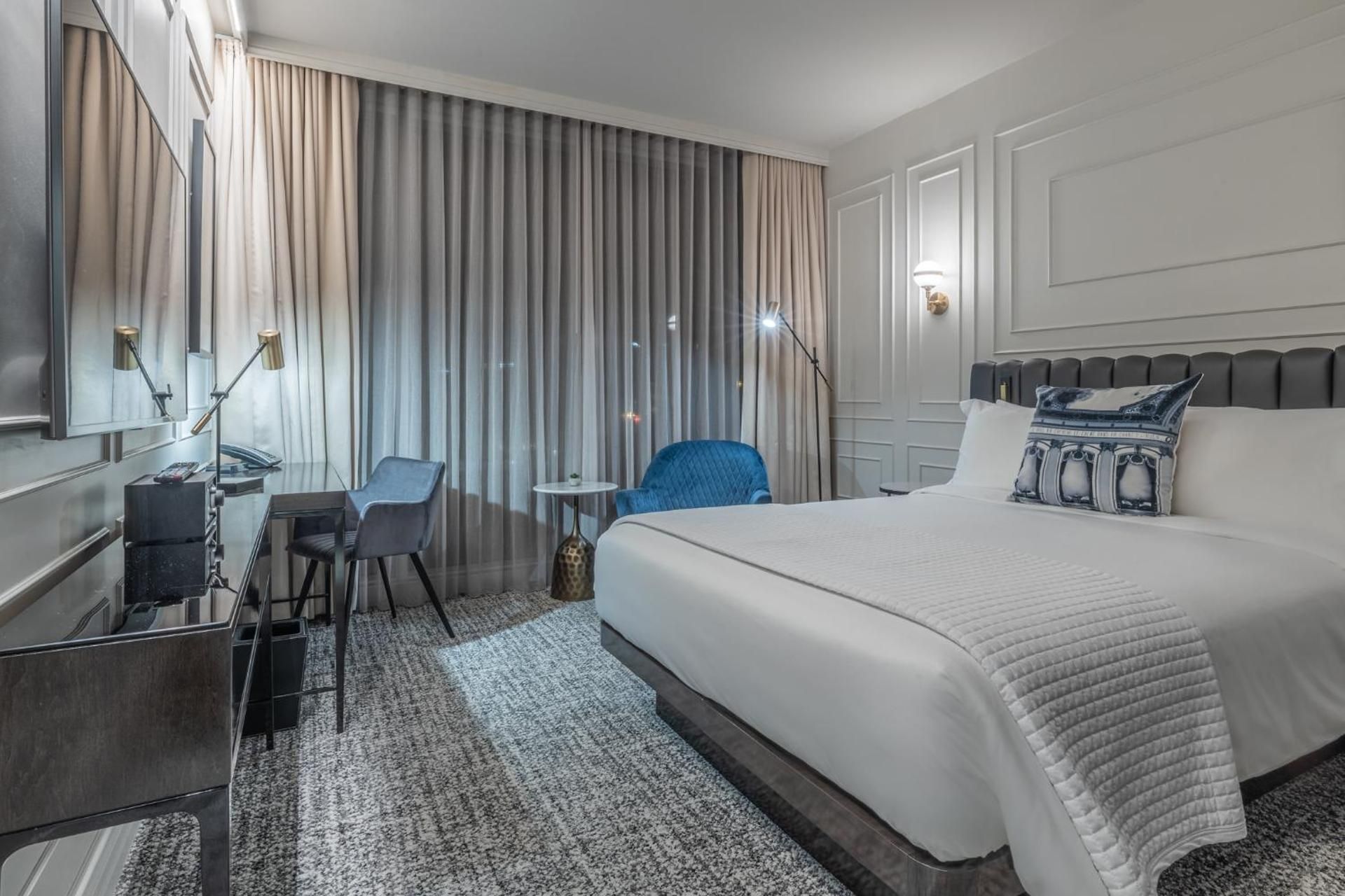 Le Capitole Hotel Queen Room