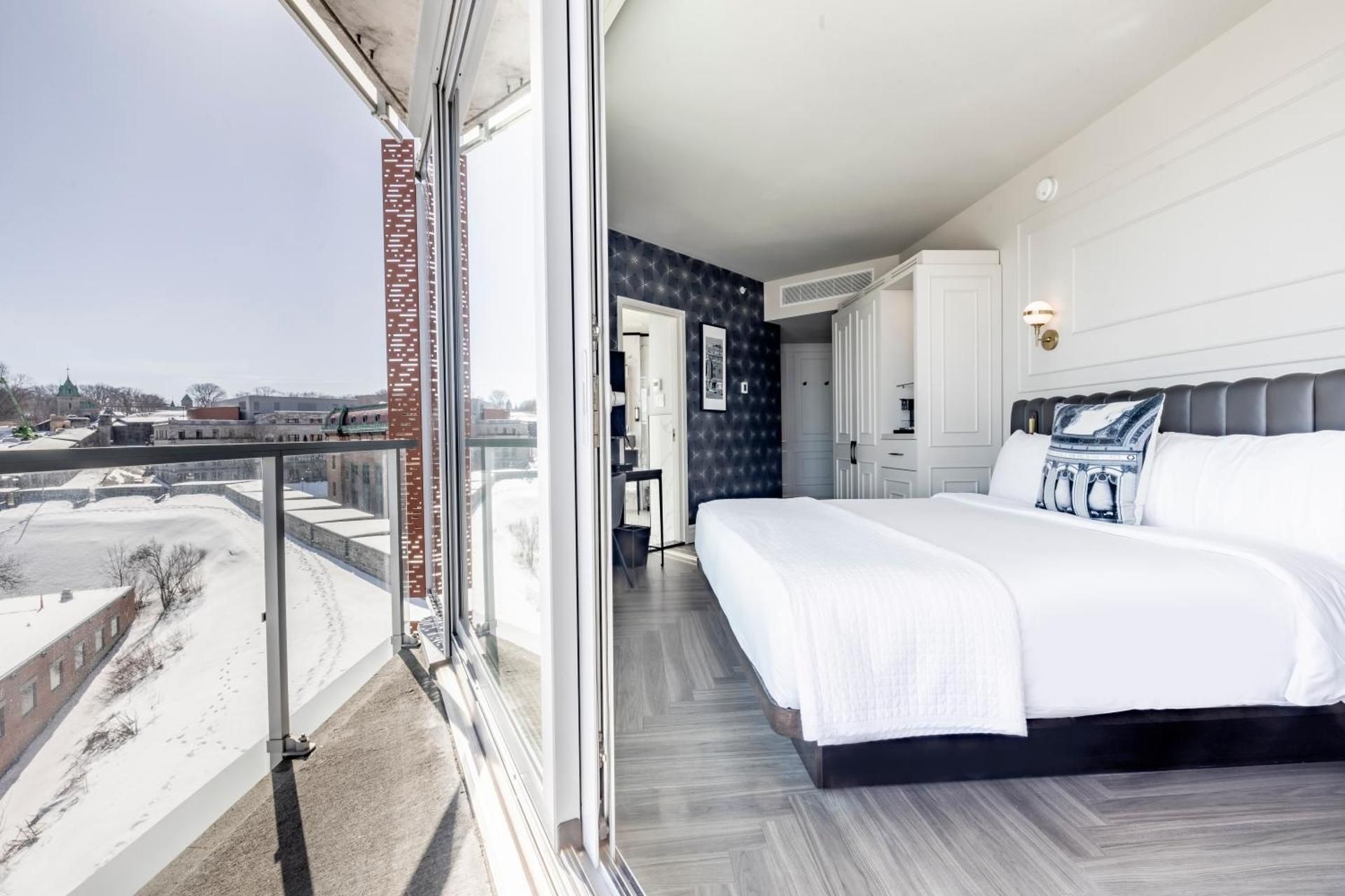 Double Room with Balcony