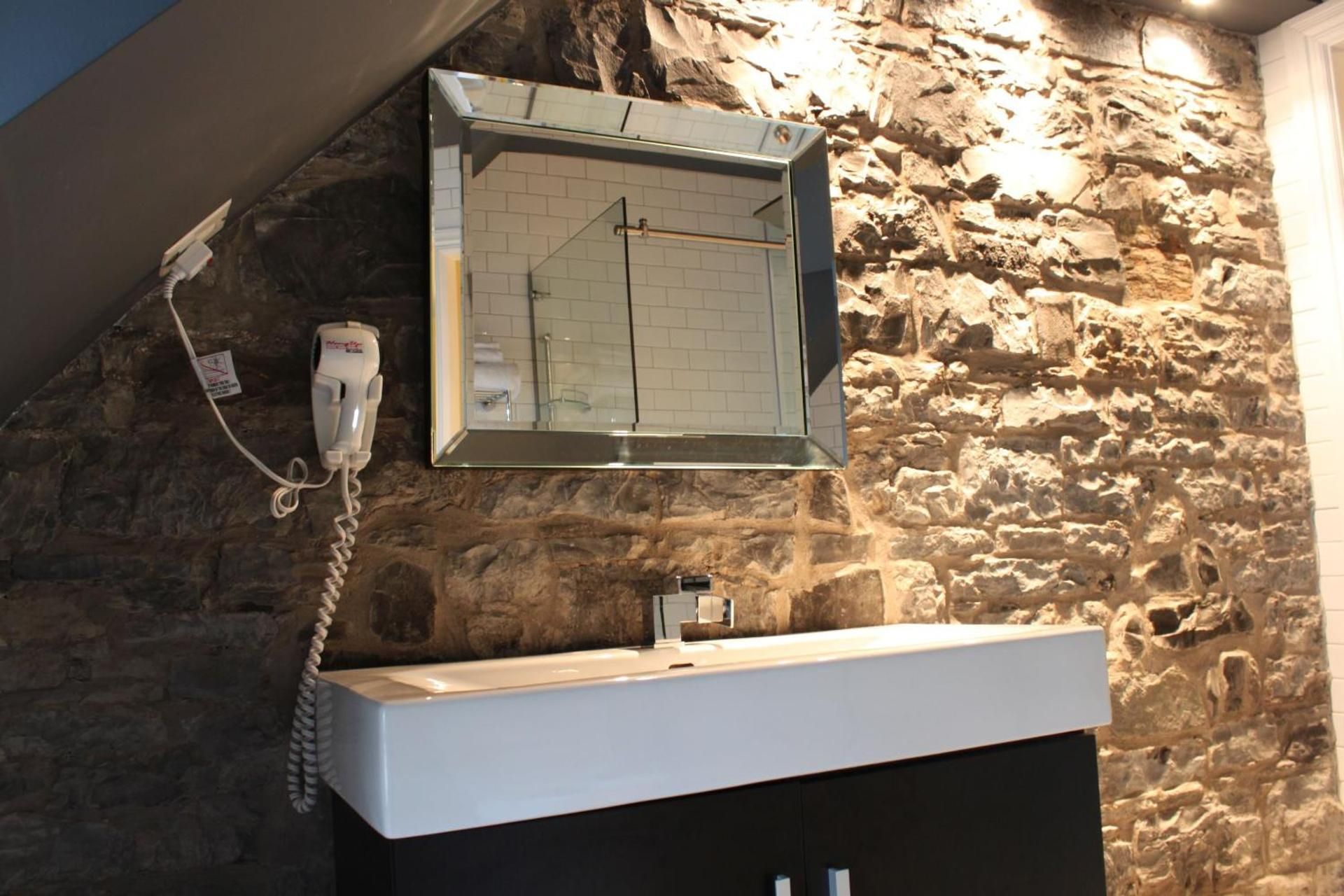 Queen Room with View