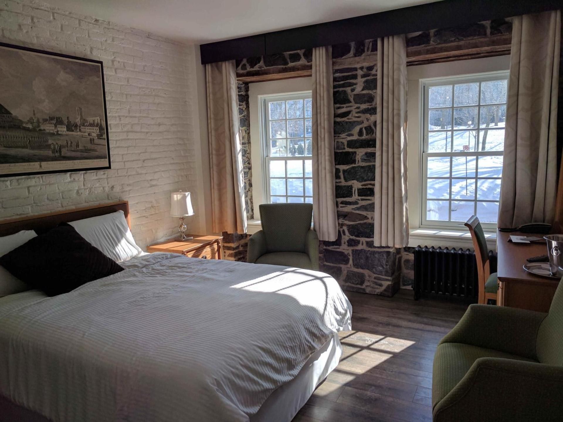 Queen Room with View